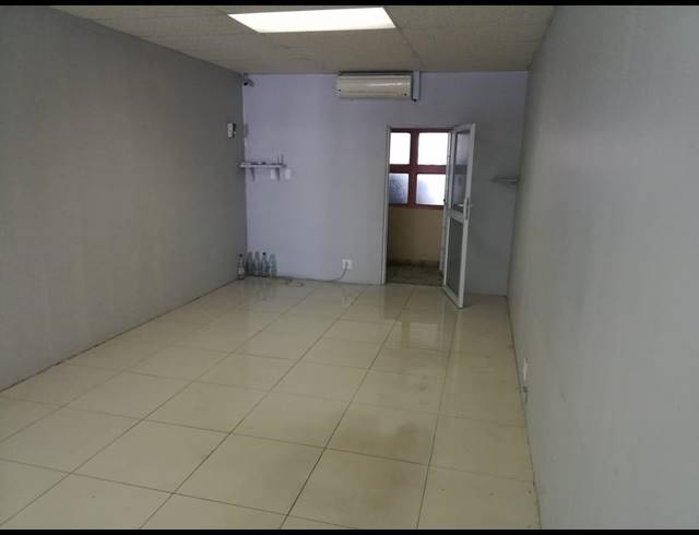 50M² OFFICE TO LET IN SOUTH BEACH